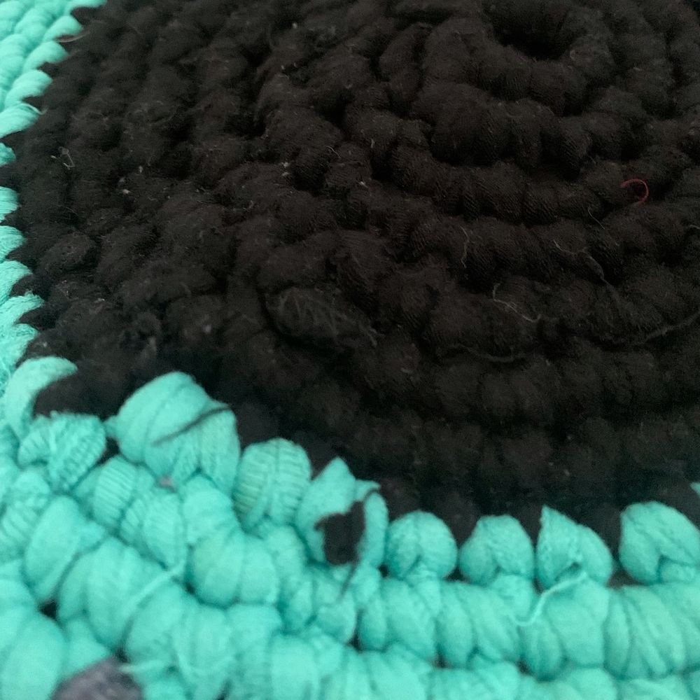 Round Rug. NWOT - Picture 7 of 8